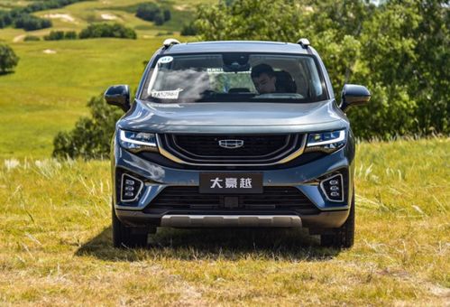 吉利豪越外觀大氣時尚開起來更 佛系