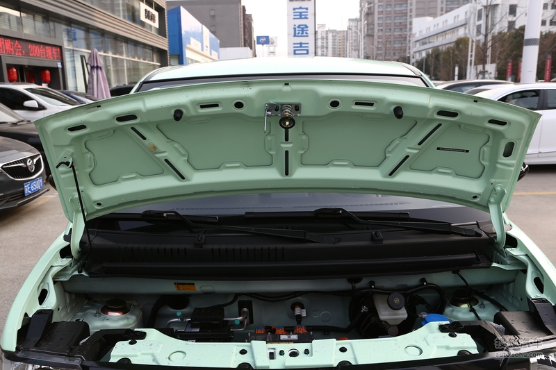 【 百智新能源百智大熊圖片】_底盤發動機